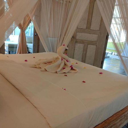 Villa Manis Gili Trawangan Exterior photo